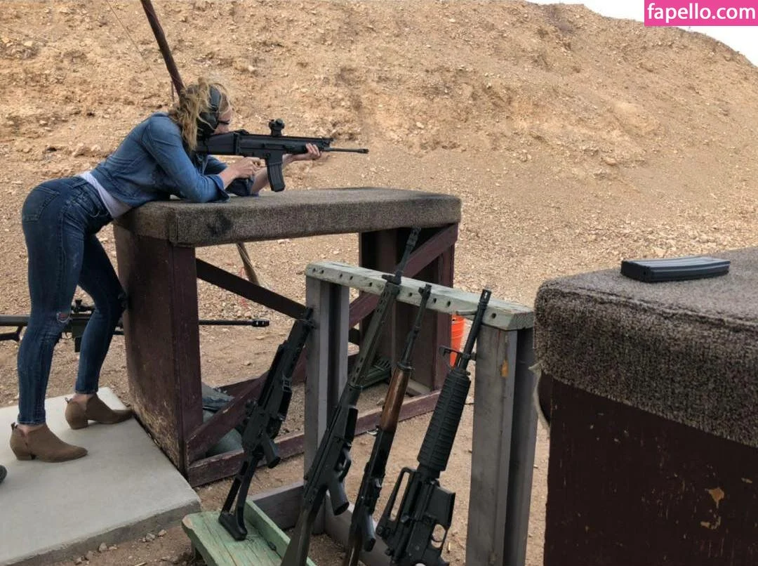 Shantel VanSanten / therealshantel Onlyfans Photo Gallery 