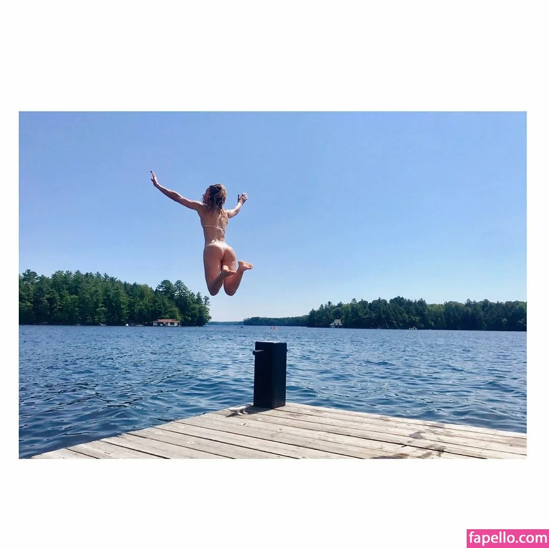 Shantel VanSanten / therealshantel Onlyfans Photo Gallery 