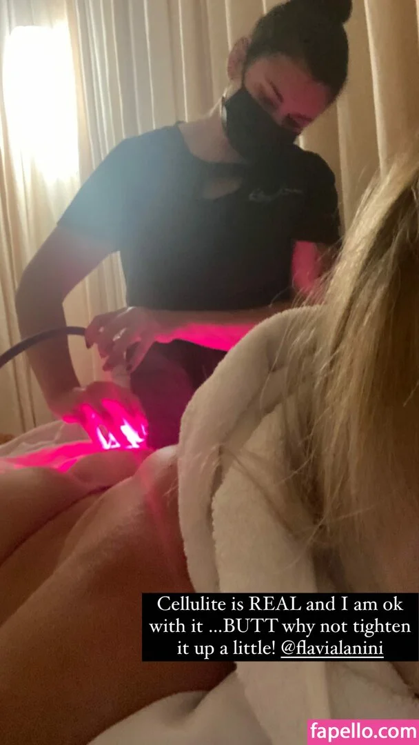 Shantel VanSanten / therealshantel Onlyfans Photo Gallery 