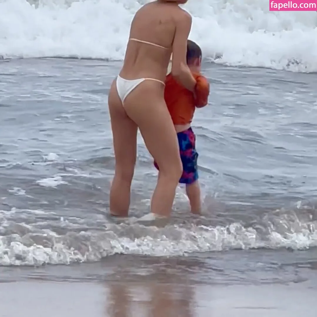 Shantel VanSanten / therealshantel Onlyfans Photo Gallery 