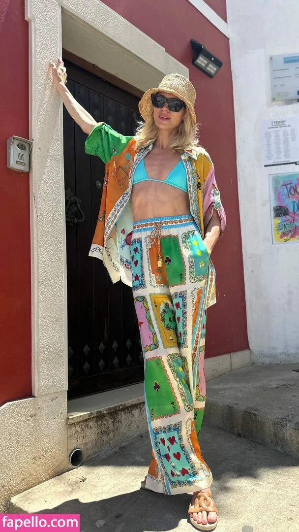 Shantel VanSanten / therealshantel Onlyfans Photo Gallery 