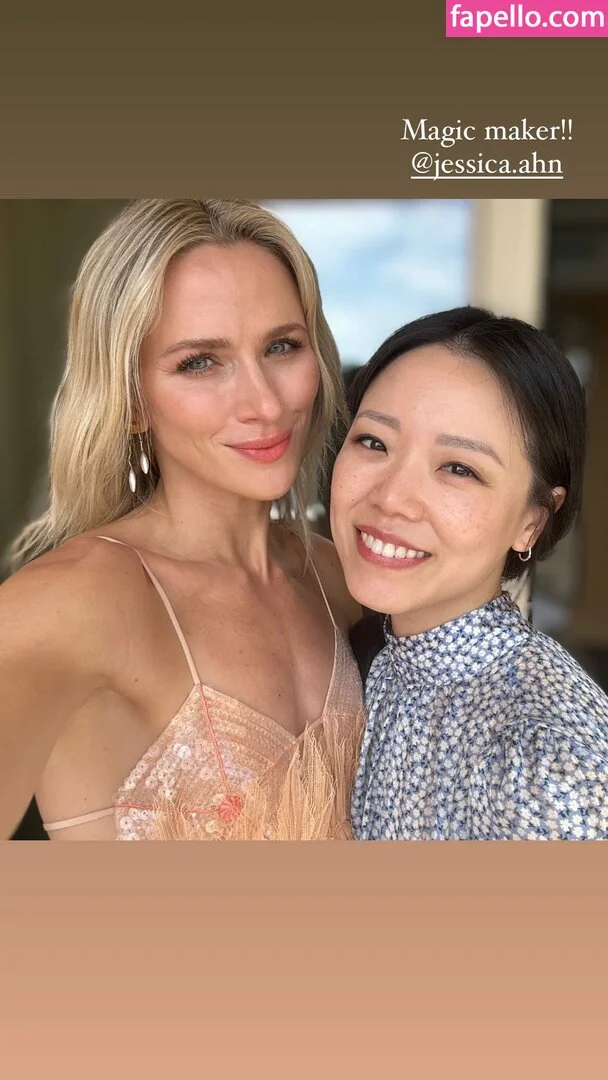 Shantel VanSanten / therealshantel Onlyfans Photo Gallery 