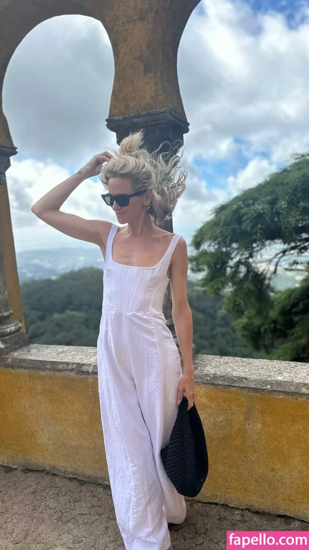 Shantel VanSanten / therealshantel Onlyfans Photo Gallery 