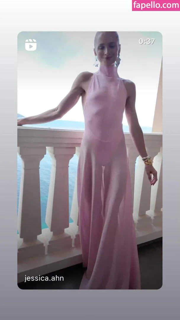 Shantel VanSanten / therealshantel Onlyfans Photo Gallery 