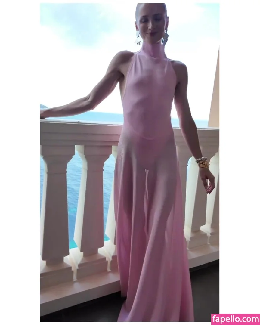 Shantel VanSanten / therealshantel Onlyfans Photo Gallery 