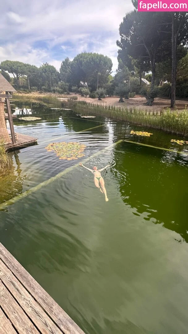 Shantel VanSanten / therealshantel Onlyfans Photo Gallery 