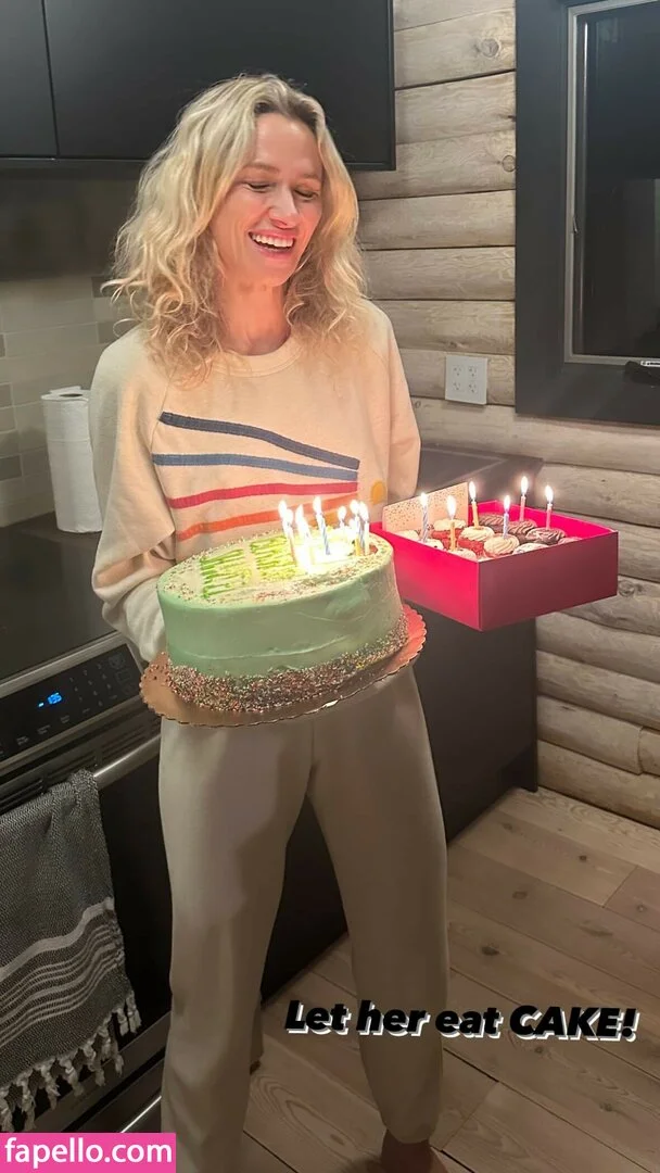 Shantel VanSanten / therealshantel Onlyfans Photo Gallery 