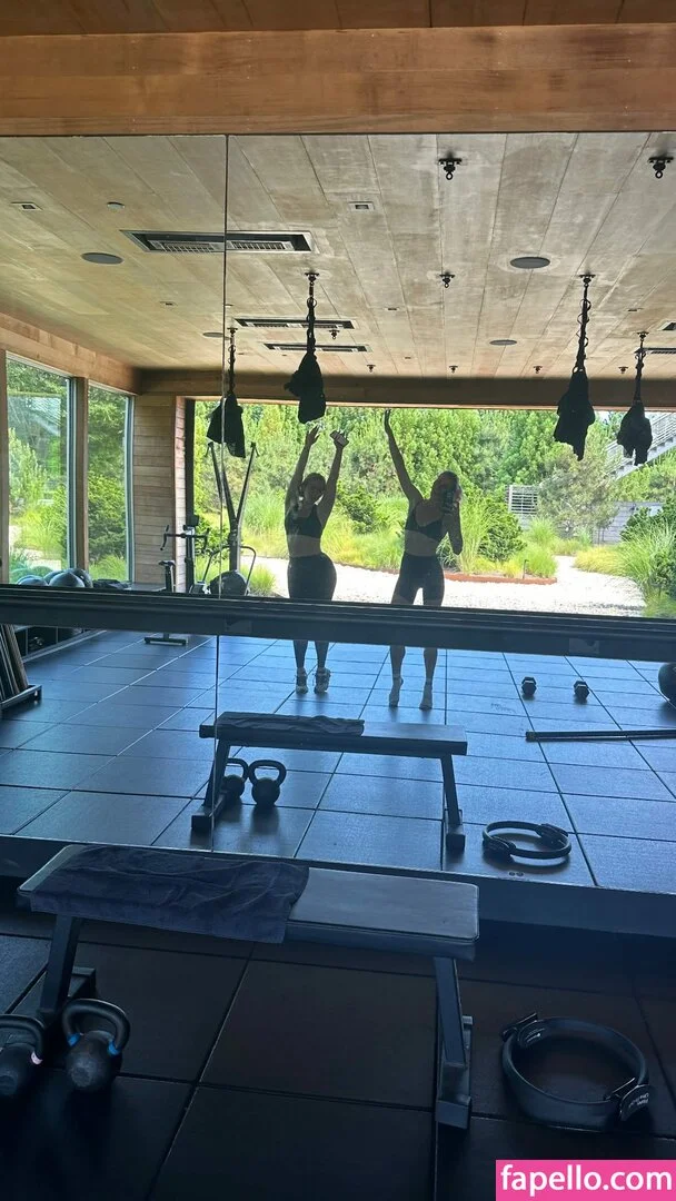 Shantel VanSanten / therealshantel Onlyfans Photo Gallery 