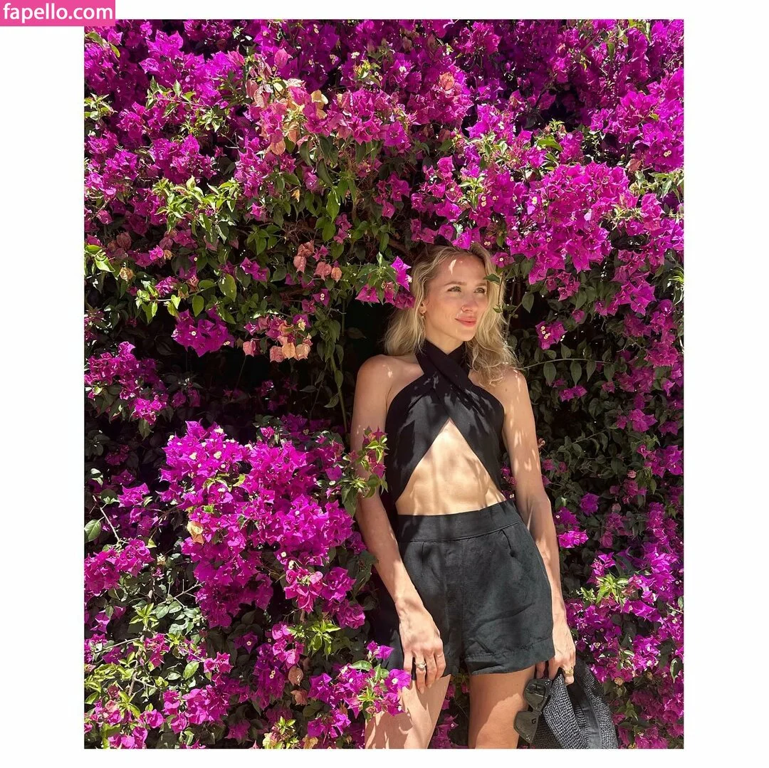 Shantel VanSanten / therealshantel Onlyfans Photo Gallery 