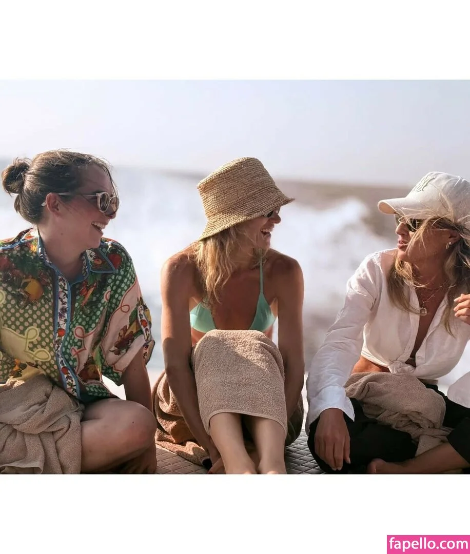 Shantel VanSanten / therealshantel Onlyfans Photo Gallery 