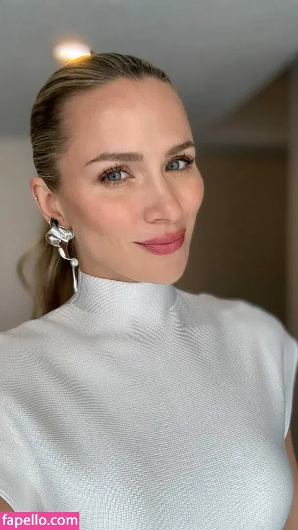 Shantel VanSanten / therealshantel Onlyfans Photo Gallery 