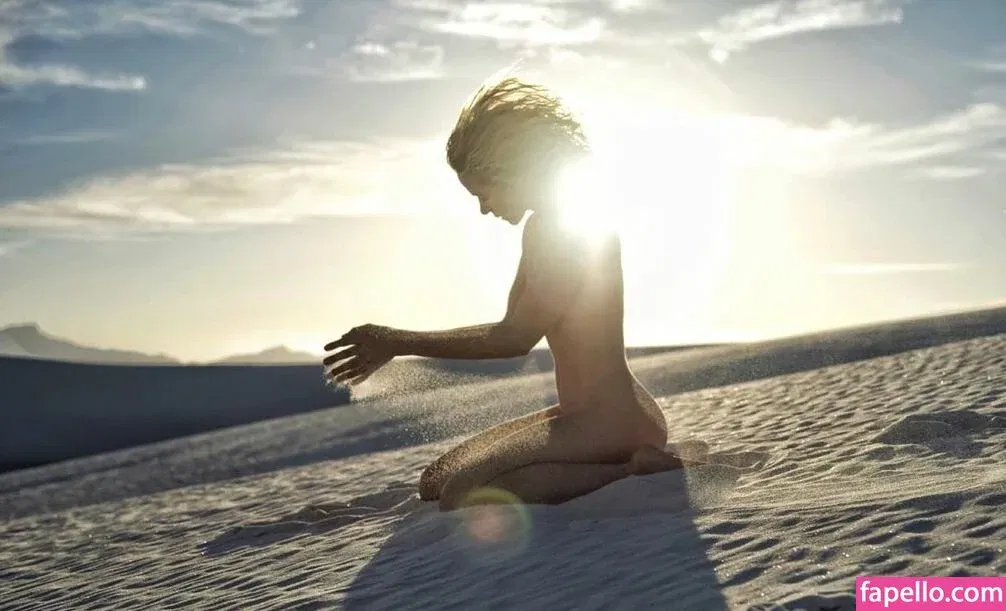 Shantel VanSanten / therealshantel Onlyfans Photo Gallery 