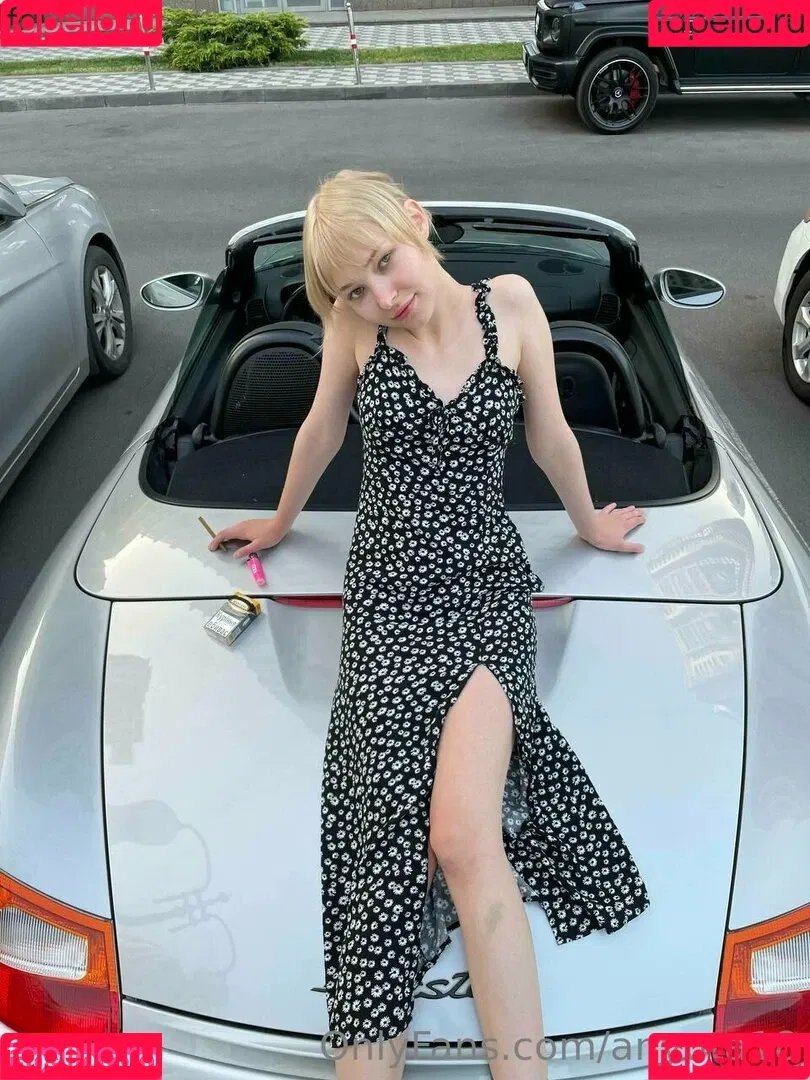 anyuta18 / anyuta18.04 Onlyfans Photo Gallery 