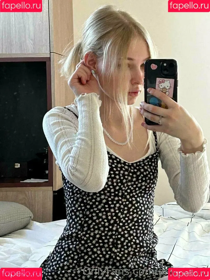 anyuta18 / anyuta18.04 Onlyfans Photo Gallery 