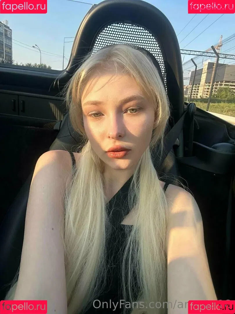 anyuta18 / anyuta18.04 Onlyfans Photo Gallery 