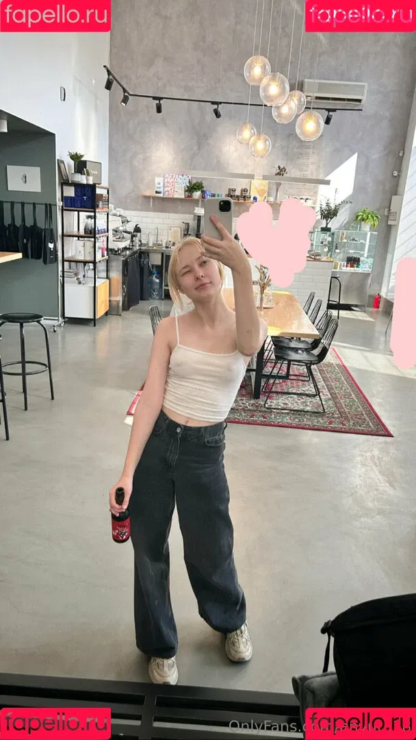 anyuta18 / anyuta18.04 Onlyfans Photo Gallery 