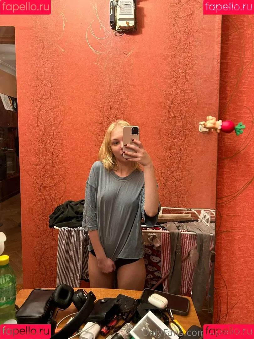 anyuta18 / anyuta18.04 Onlyfans Photo Gallery 