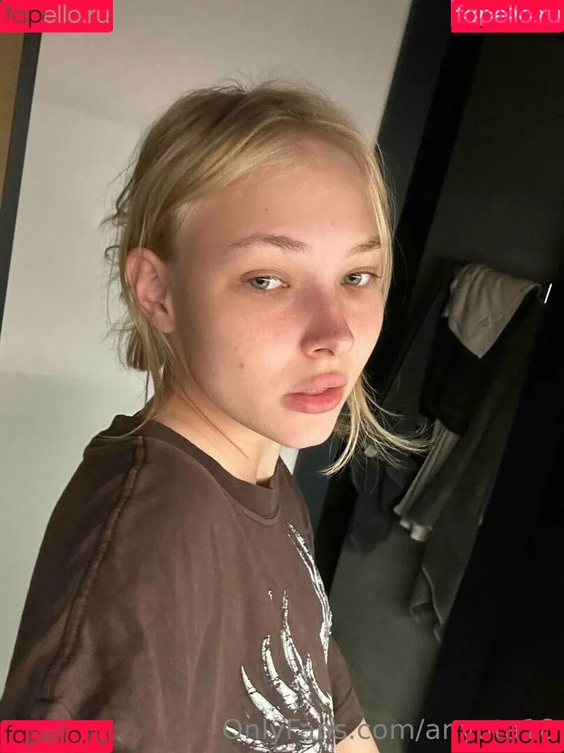 anyuta18 / anyuta18.04 Onlyfans Photo Gallery 