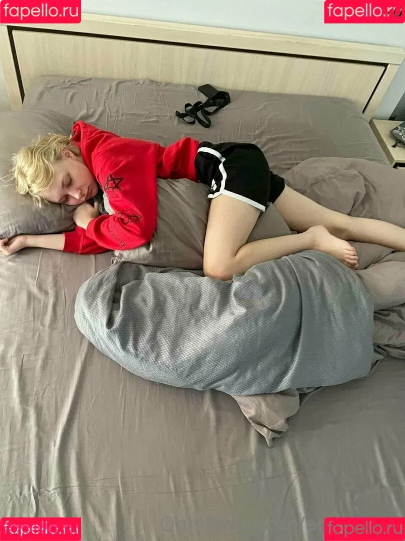 anyuta18 / anyuta18.04 Onlyfans Photo Gallery 