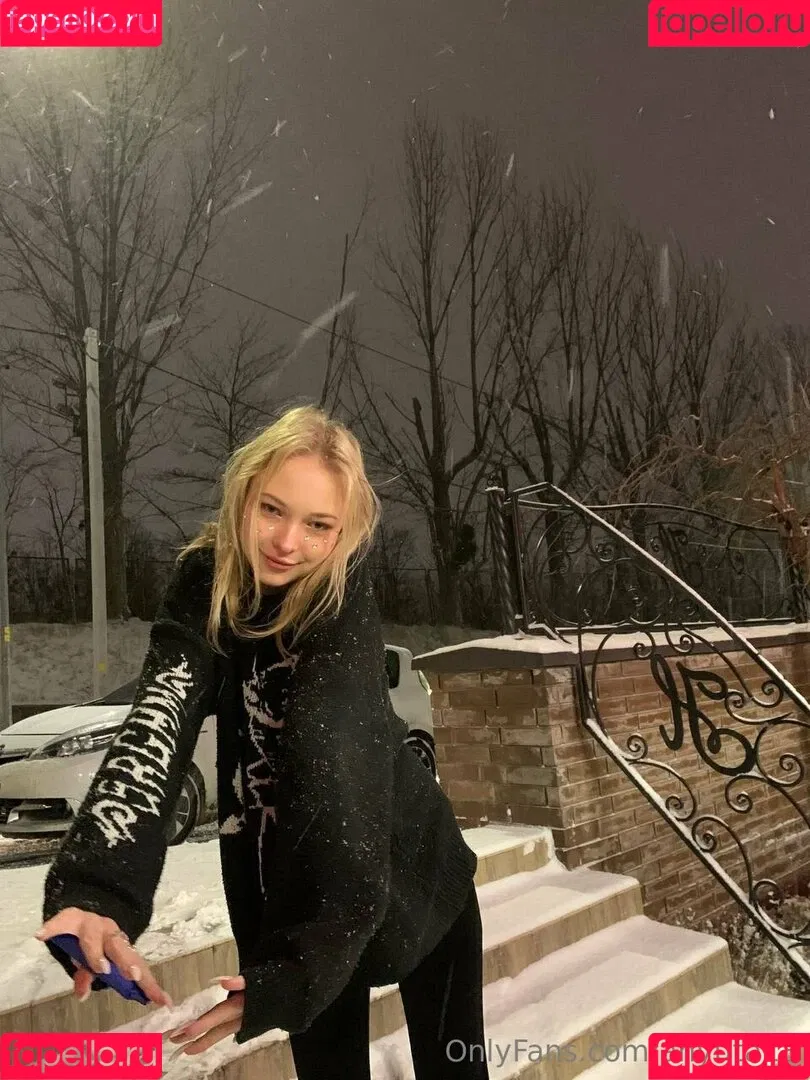 anyuta18 / anyuta18.04 Onlyfans Photo Gallery 