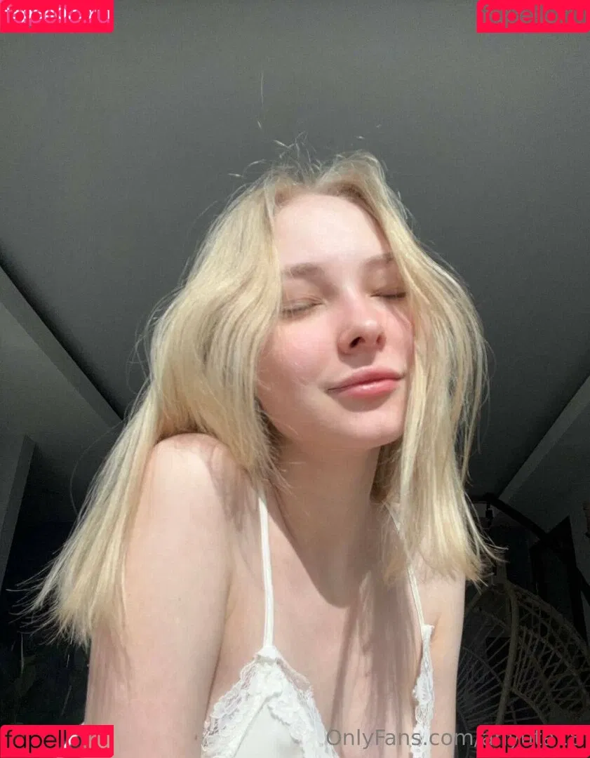 anyuta18 / anyuta18.04 Onlyfans Photo Gallery 