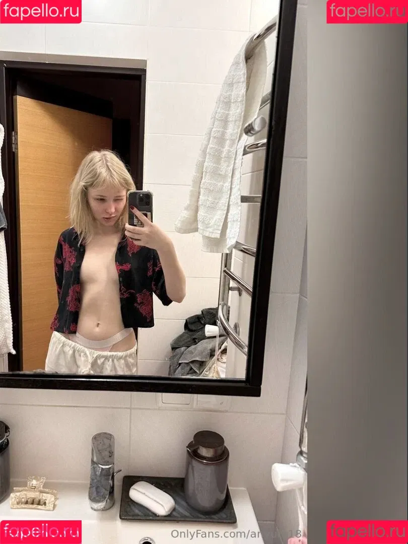 anyuta18 / anyuta18.04 Onlyfans Photo Gallery 