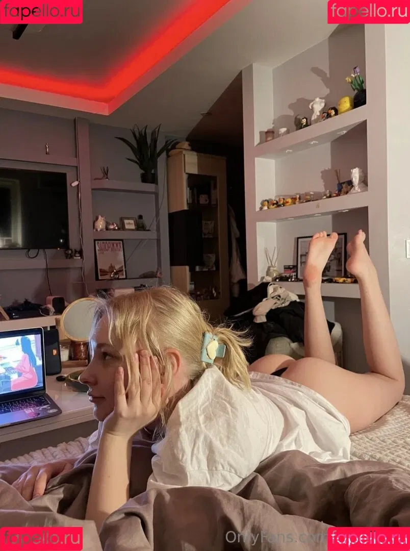 anyuta18 / anyuta18.04 Onlyfans Photo Gallery 