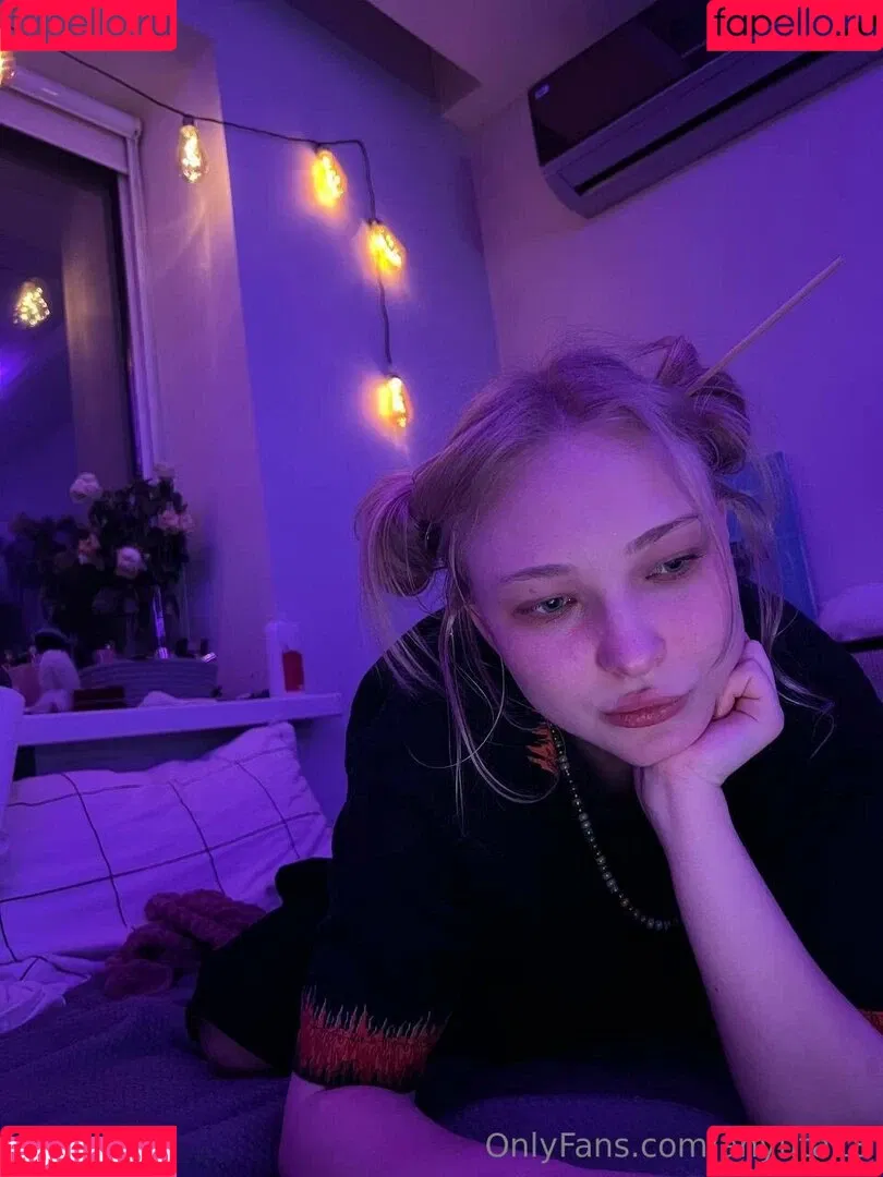 anyuta18 / anyuta18.04 Onlyfans Photo Gallery 