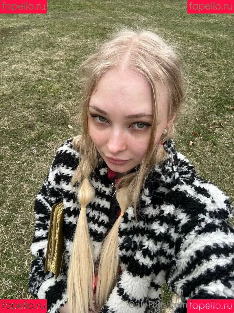 anyuta18 / anyuta18.04 Onlyfans Photo Gallery 