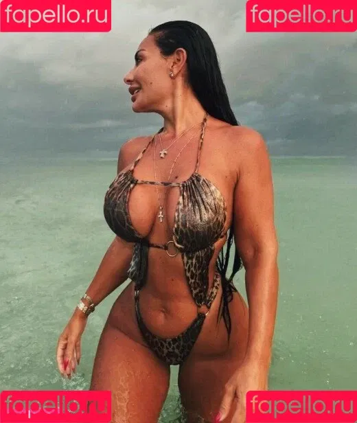 Silvia Iacucci / silvia_iacucci / silviaiacucci Onlyfans Photo Gallery 
