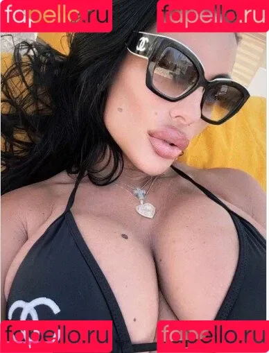 Silvia Iacucci / silvia_iacucci / silviaiacucci Onlyfans Photo Gallery 