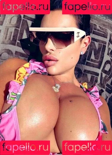 Silvia Iacucci / silvia_iacucci / silviaiacucci Onlyfans Photo Gallery 