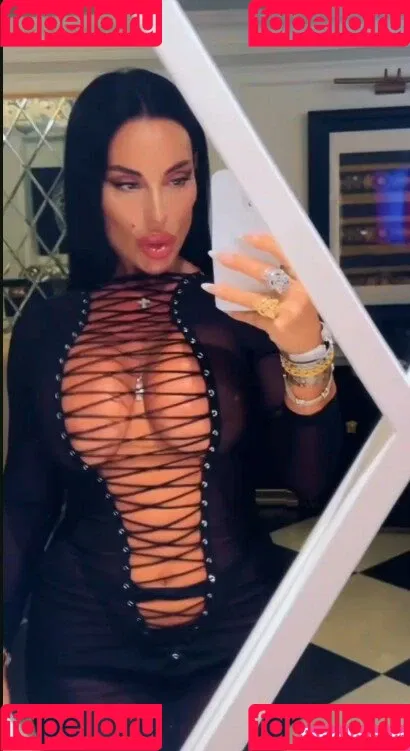 Silvia Iacucci / silvia_iacucci / silviaiacucci Onlyfans Photo Gallery 