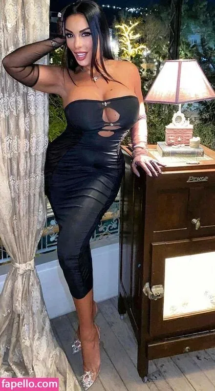 Silvia Iacucci / silvia_iacucci / silviaiacucci Onlyfans Photo Gallery 