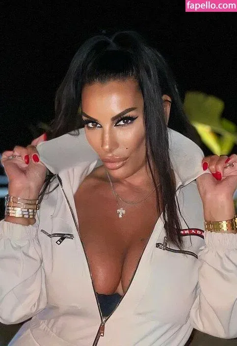 Silvia Iacucci / silvia_iacucci / silviaiacucci Onlyfans Photo Gallery 