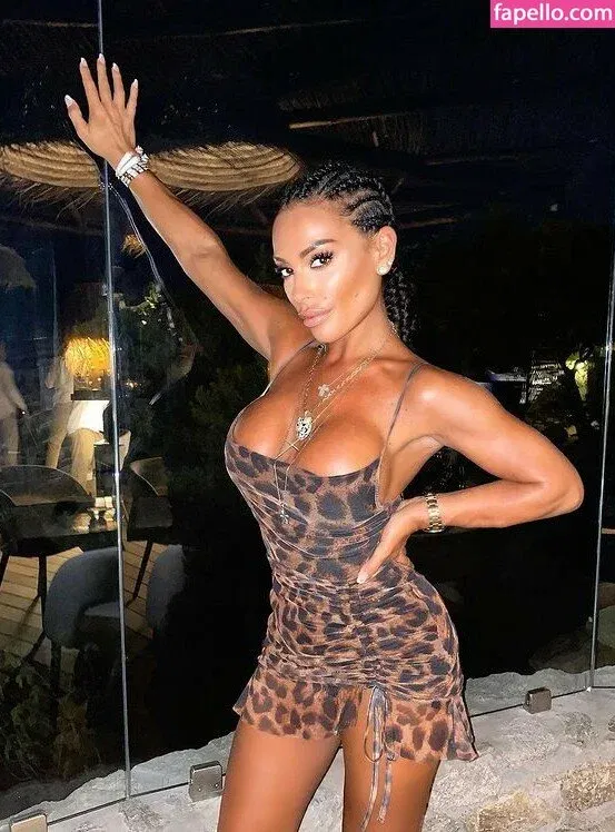 Silvia Iacucci / silvia_iacucci / silviaiacucci Onlyfans Photo Gallery 