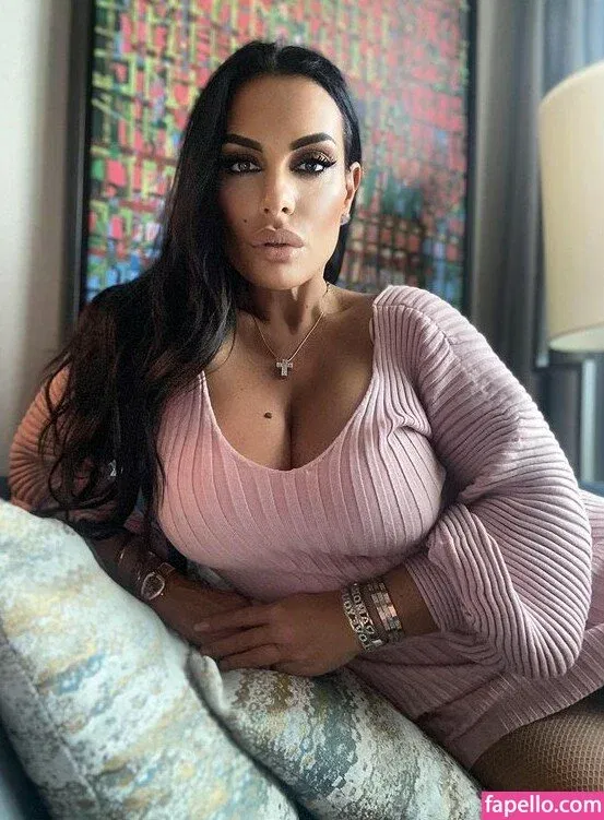 Silvia Iacucci / silvia_iacucci / silviaiacucci Onlyfans Photo Gallery 