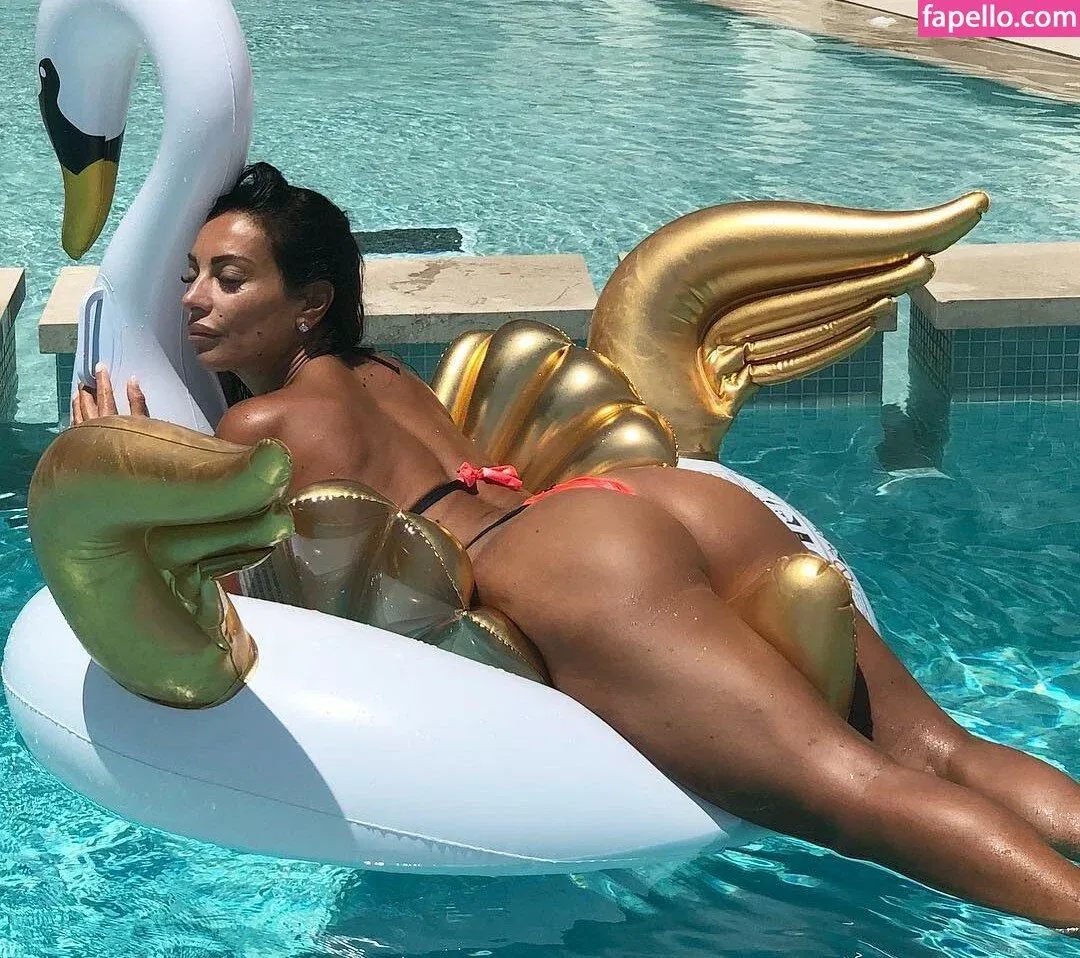 Silvia Iacucci / silvia_iacucci / silviaiacucci Onlyfans Photo Gallery 