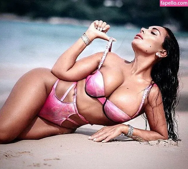 Silvia Iacucci / silvia_iacucci / silviaiacucci Onlyfans Photo Gallery 