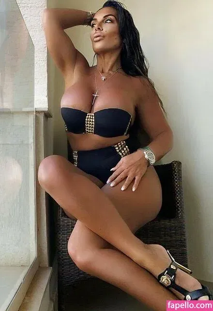 Silvia Iacucci / silvia_iacucci / silviaiacucci Onlyfans Photo Gallery 
