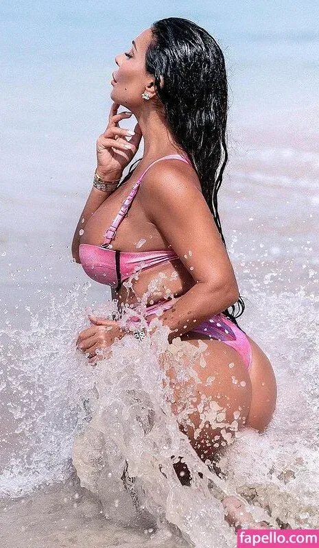 Silvia Iacucci / silvia_iacucci / silviaiacucci Onlyfans Photo Gallery 