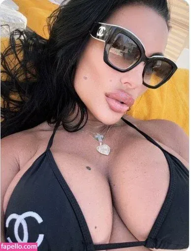 Silvia Iacucci / silvia_iacucci / silviaiacucci Onlyfans Photo Gallery 