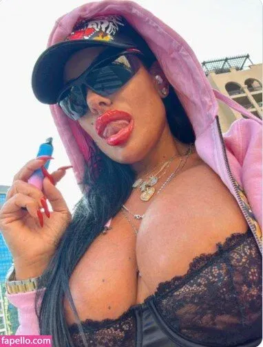 Silvia Iacucci / silvia_iacucci / silviaiacucci Onlyfans Photo Gallery 