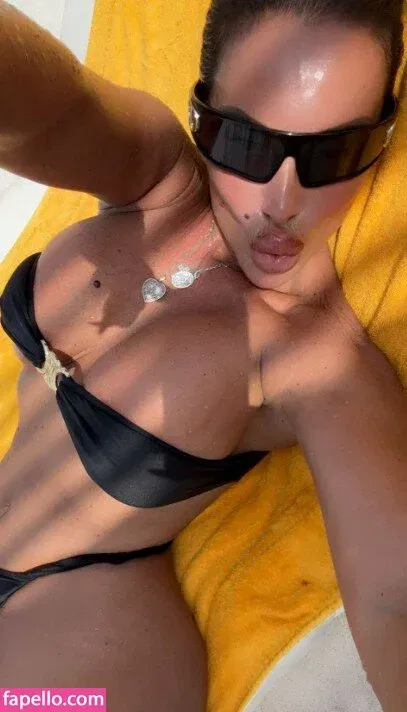 Silvia Iacucci / silvia_iacucci / silviaiacucci Onlyfans Photo Gallery 