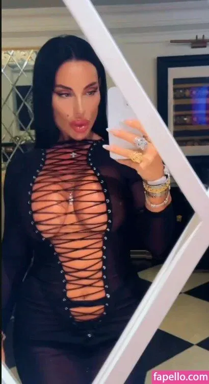 Silvia Iacucci / silvia_iacucci / silviaiacucci Onlyfans Photo Gallery 