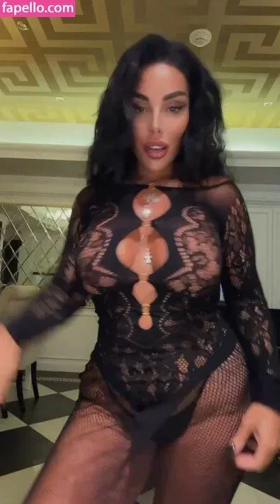 Silvia Iacucci / silvia_iacucci / silviaiacucci Onlyfans Photo Gallery 