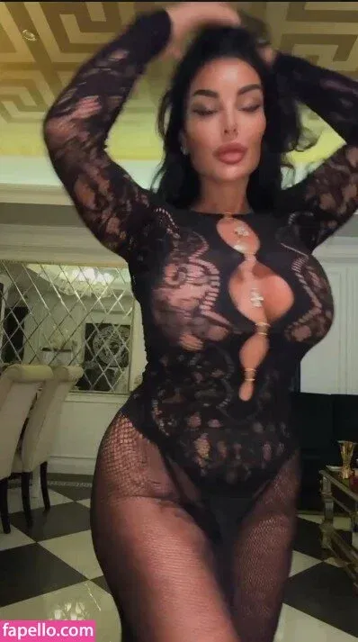 Silvia Iacucci / silvia_iacucci / silviaiacucci Onlyfans Photo Gallery 