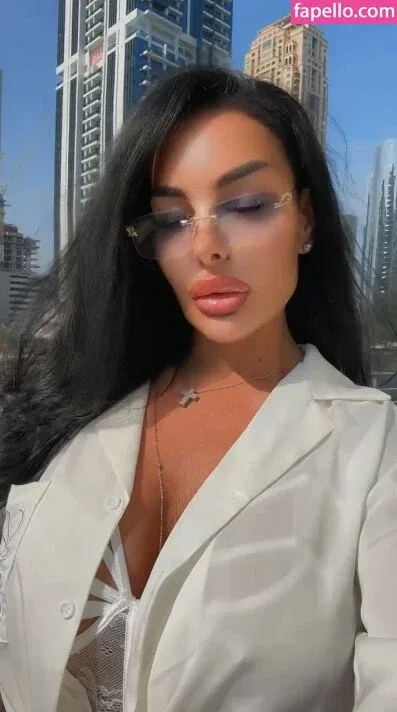 Silvia Iacucci / silvia_iacucci / silviaiacucci Onlyfans Photo Gallery 