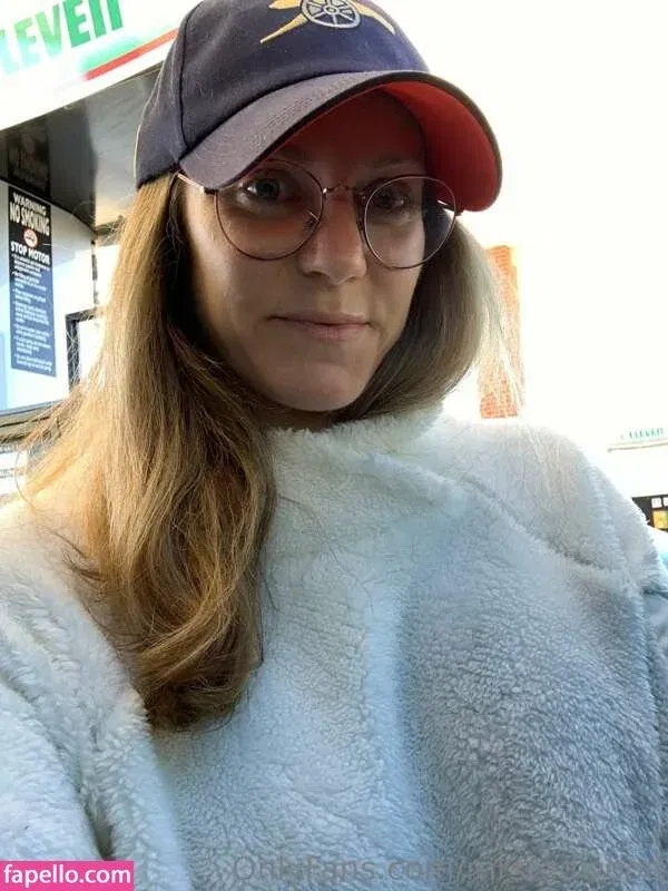 mrs-ku / mrs.k.u Onlyfans Photo Gallery 