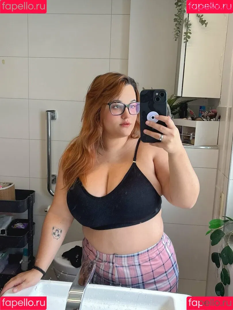 ninii / niniitard / ninitard Onlyfans Photo Gallery 